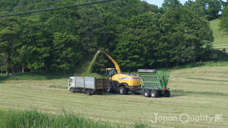 酪農コントラクター｜ 牧場の仕事を請け負うサービス事業体もある